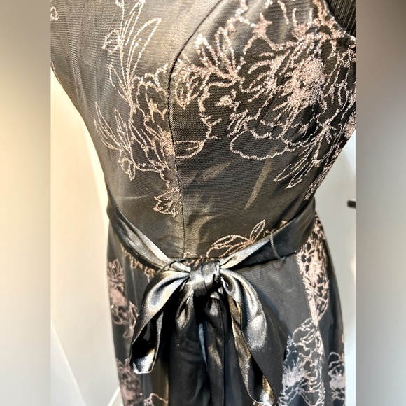 Laura Cocktail Dress Black with Rose Gold Glitter Size 10 - Picture 6 of 9